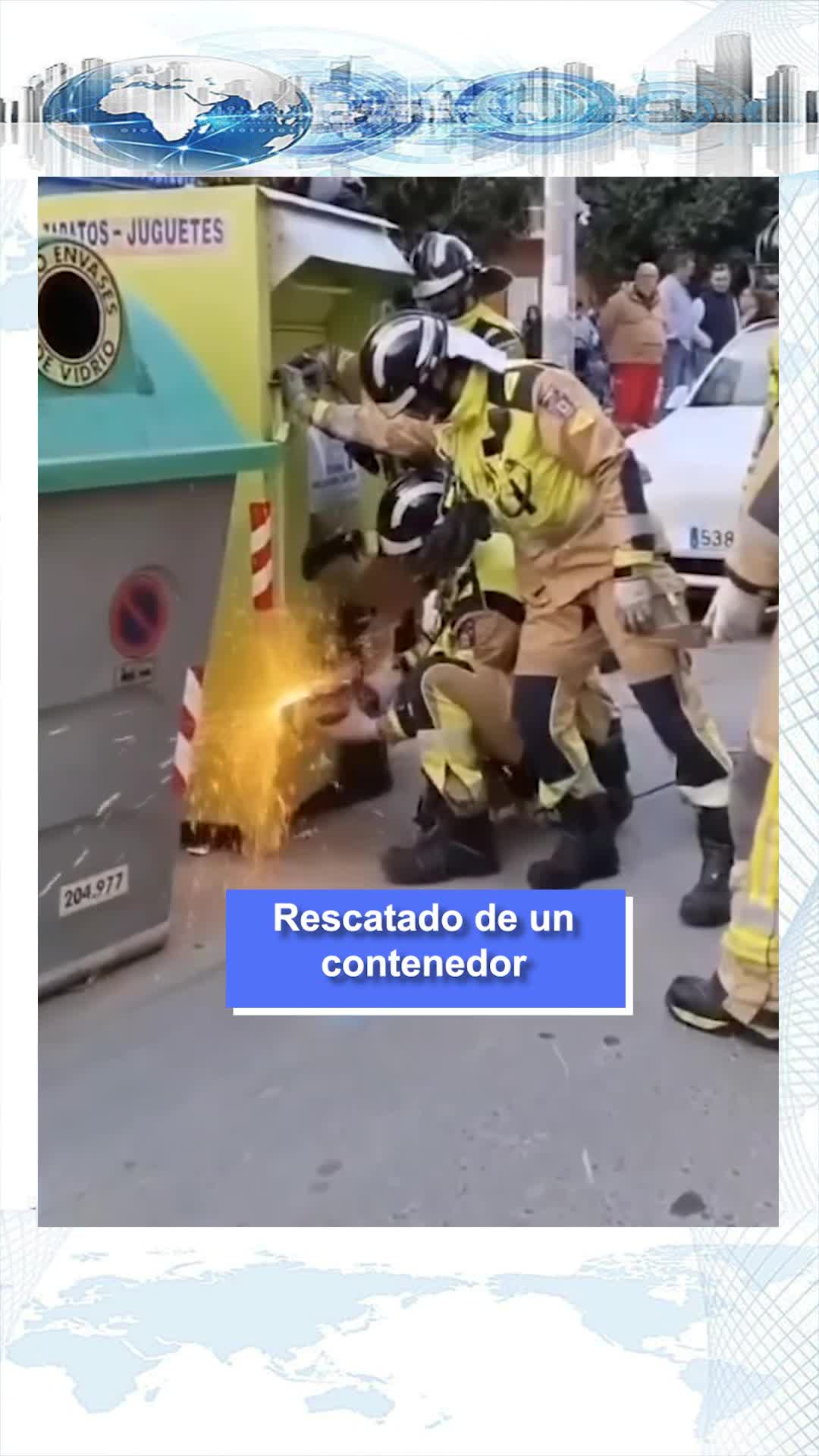 Rescatado de un contenedor